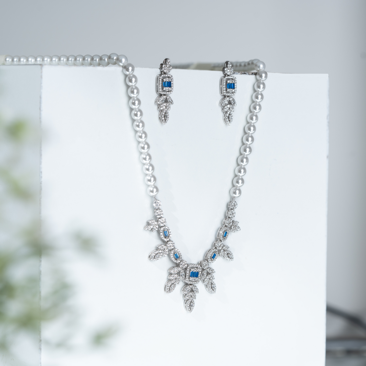 Victorian Pearl Necklace Set