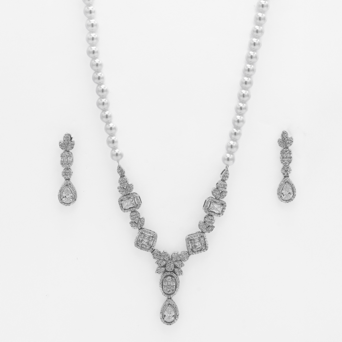 Victorian White Stone Necklace