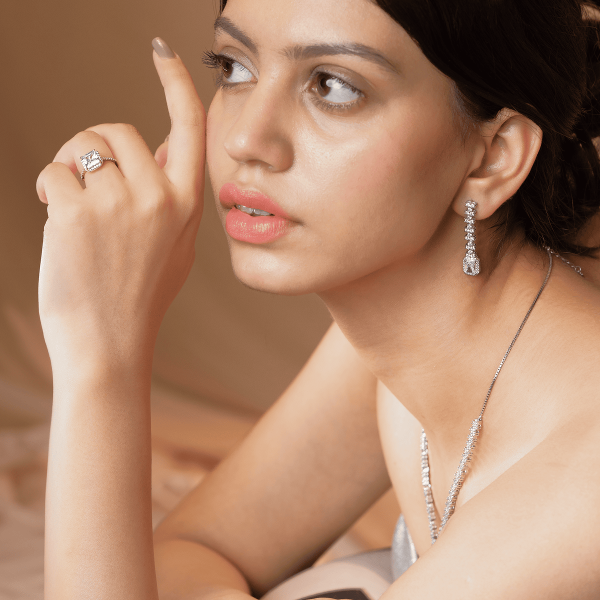 Luxe Vega Necklace