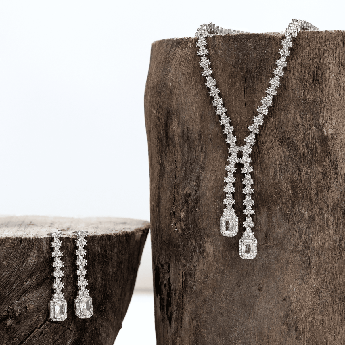 Luxe Vega Necklace