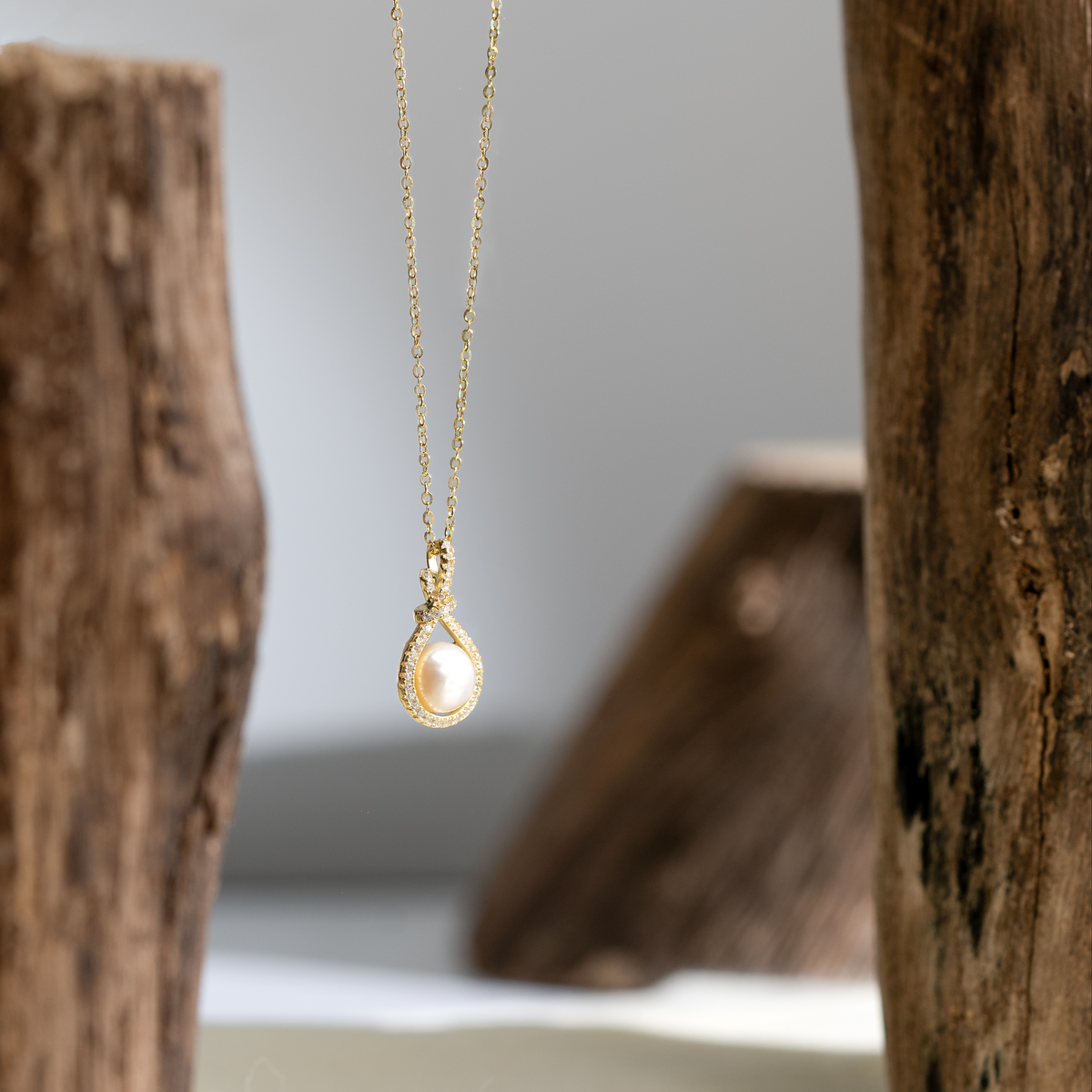 Zavii Signature Pearl Necklace